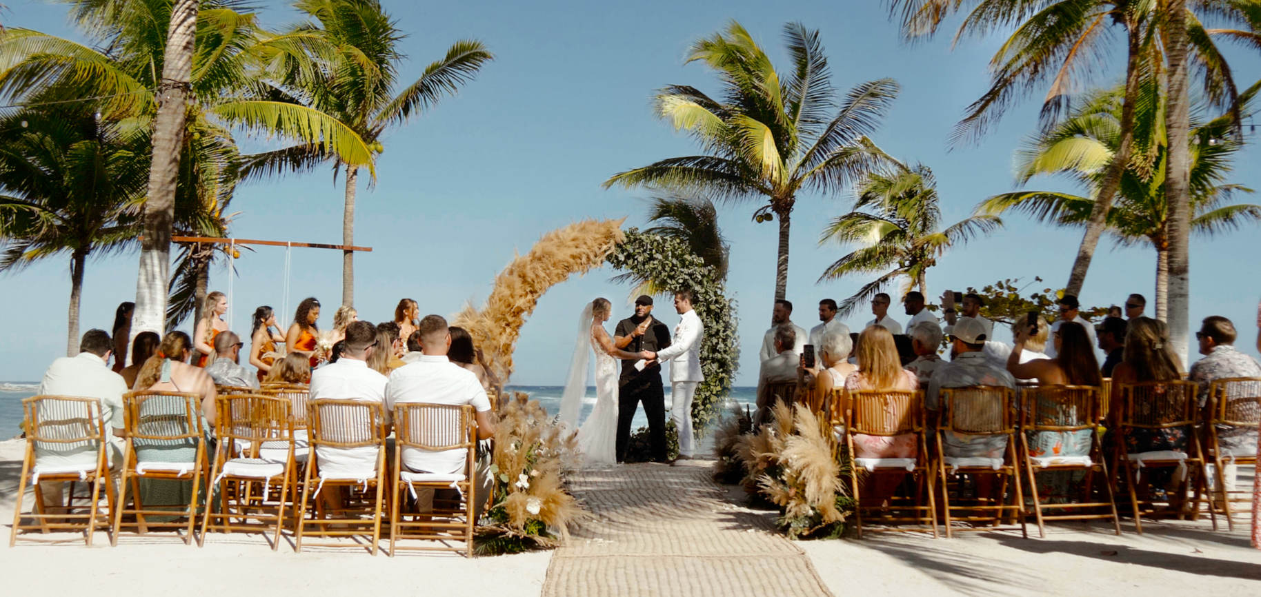 ślub na plaży w meksyku film ślubny. Mexico Tulum Bluevenado beach wedding. Destination wedding videographer